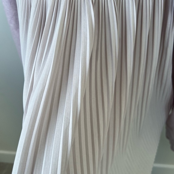 IVIVVA Lululemon Girls Pleated Ruffle Back Pullover Sweatshirt 12 Dusty Rose - Picture 2 of 9